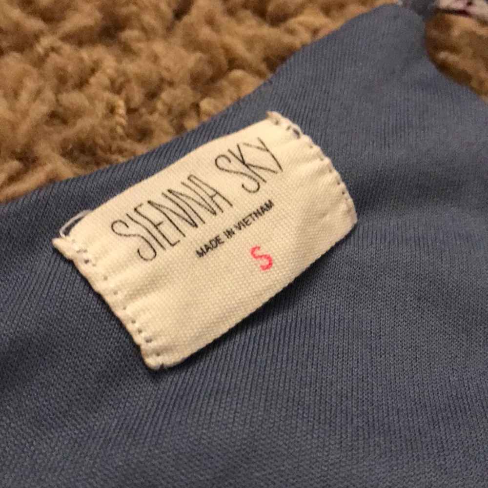 Spring Tank🌸 - Picture 2 of 2